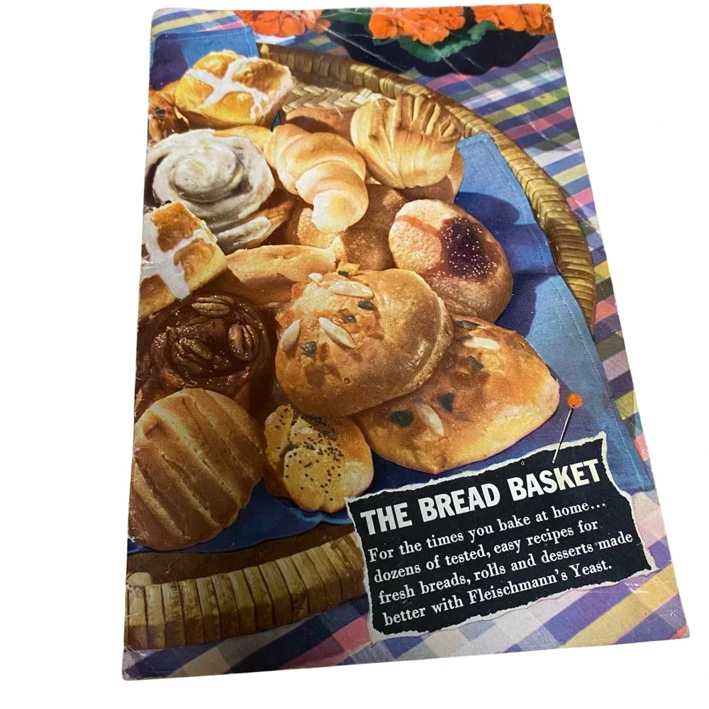 Vintage 1943 Fleischmanns Yeast The Bread Basket Recipe Booklet Cookbook WWII